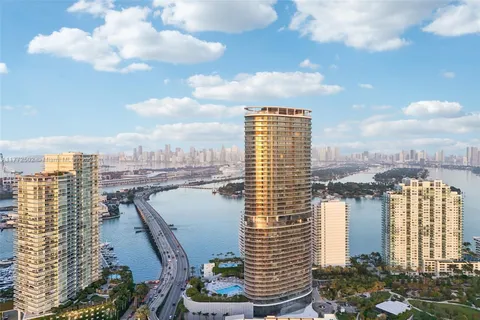 $14,000,000 | 500 Alton Road, Unit 4201 05, Miami Beach, FL 33139