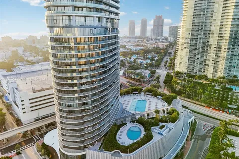 $14,000,000 | 500 Alton Road, Unit 4201 05, Miami Beach, FL 33139