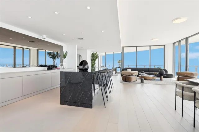 $14,000,000 | 500 Alton Road, Unit 4201 05, Miami Beach, FL 33139