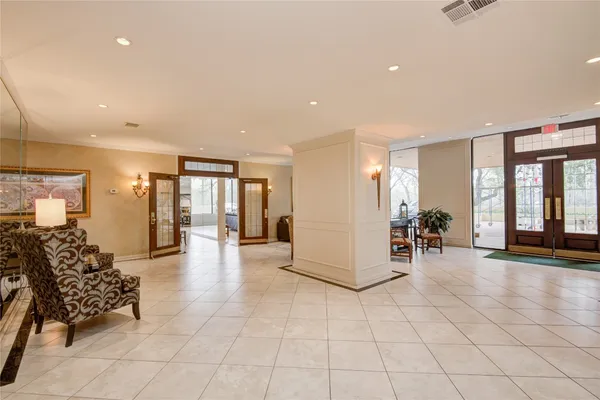 $238,500 | 14655 Champion Forest Drive, Unit 1104, Houston, TX 77069