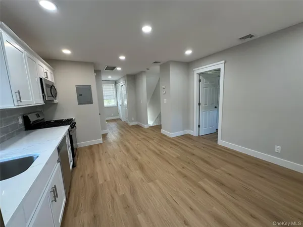 $2,800 | 1109 Pulaski Road, East Northport, NY 11731