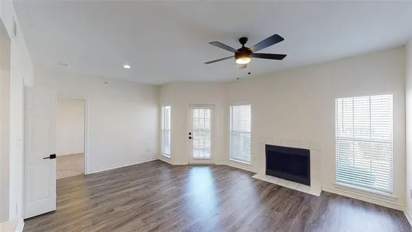 $1,770 | 1600 North 9th Street, Unit B2R, Midlothian, TX 76065