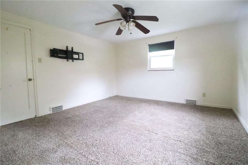 1555 Bevan Road Pittsburgh, PA 15227 - Photo 24 of 29 Gallery Image 24