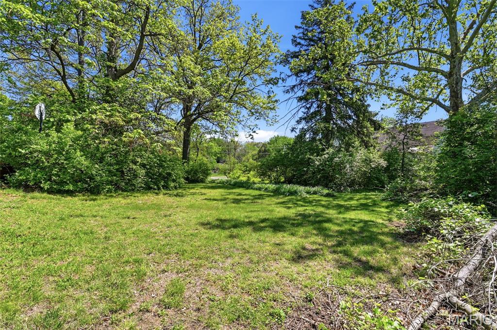 829 South Sappington Road Crestwood, MO 63126 - Photo 7 of 22