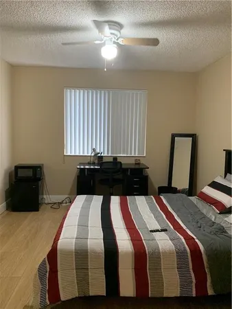 $2,400 | 858 Northwest 92nd Avenue, Unit 858, Plantation, FL 33324