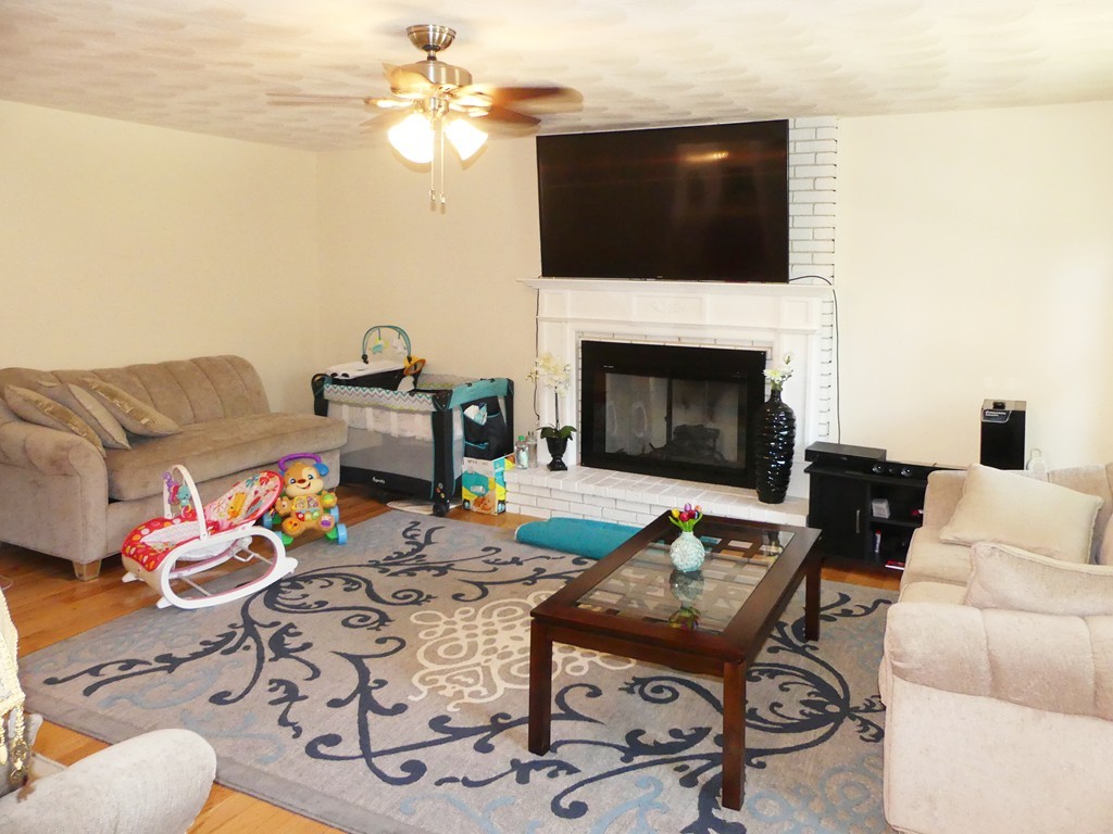 9 Greybirch Road Andover, MA 01810 - Photo 11 of 29