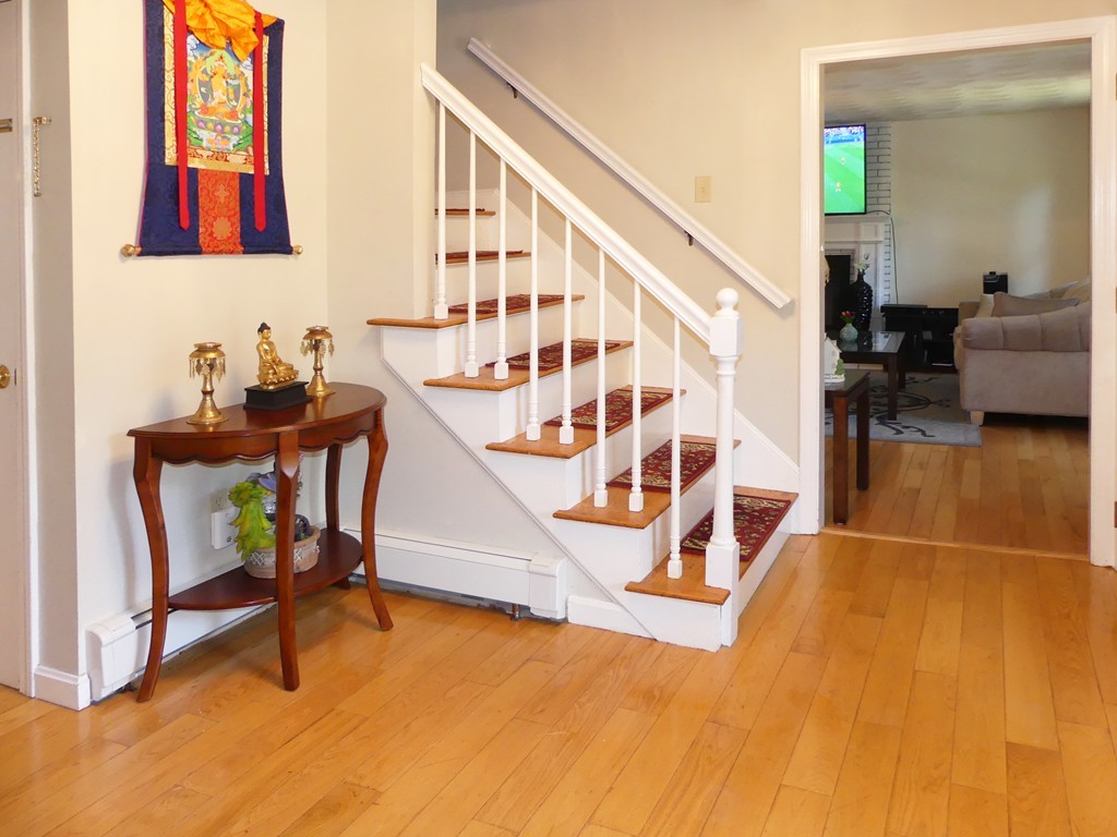9 Greybirch Road Andover, MA 01810 - Photo 4 of 29