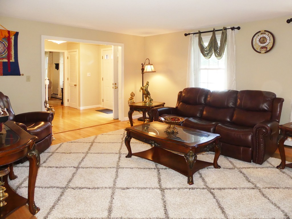 9 Greybirch Road Andover, MA 01810 - Photo 5 of 29