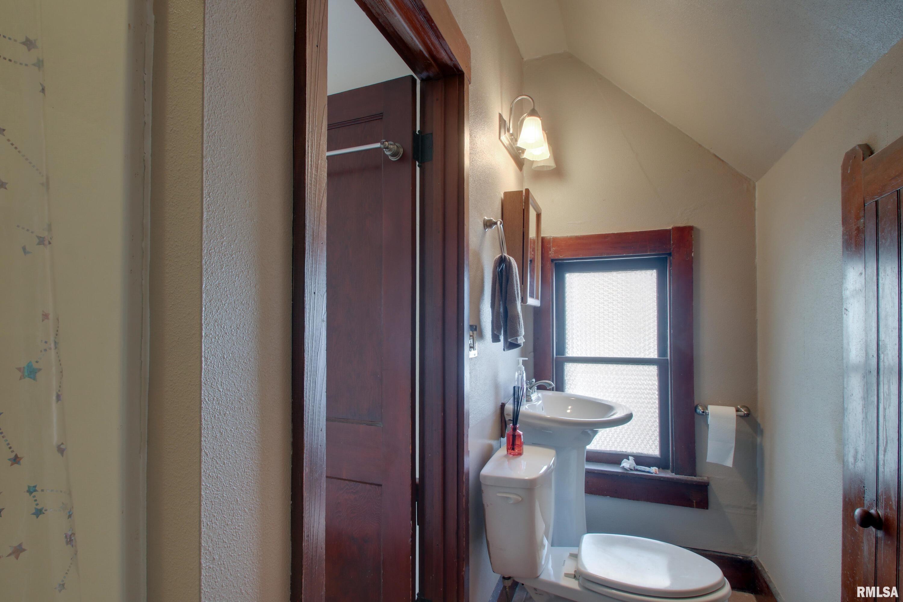 607 South 17th Street Quincy, IL 62301 - Photo 17 of 24