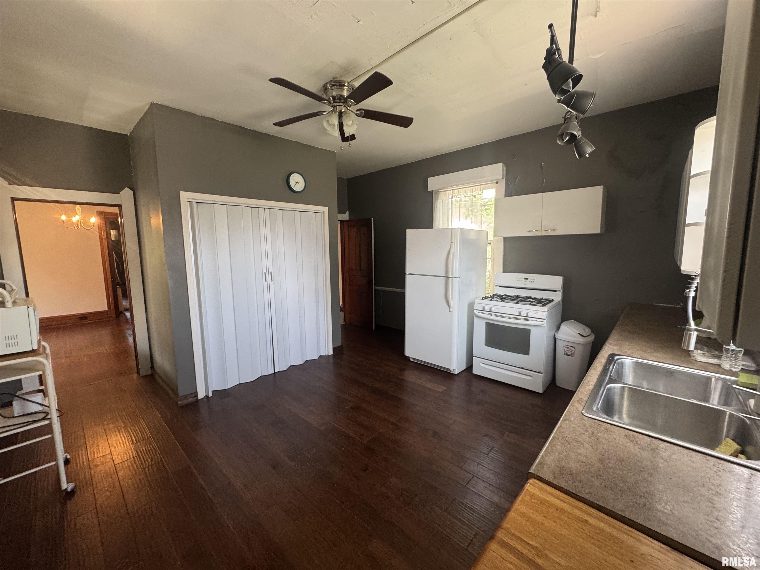 607 South 17th Street Quincy, IL 62301 - Photo 10 of 24