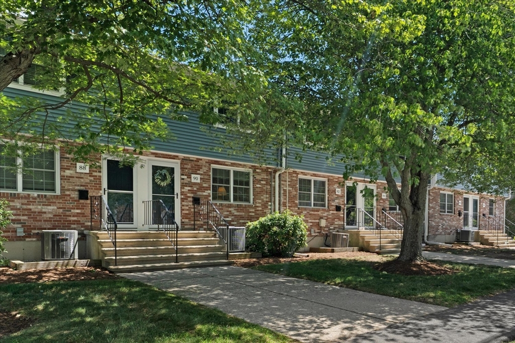 90 Durham Road, Unit 90 Dedham, MA 02026 - Photo 2 of 41