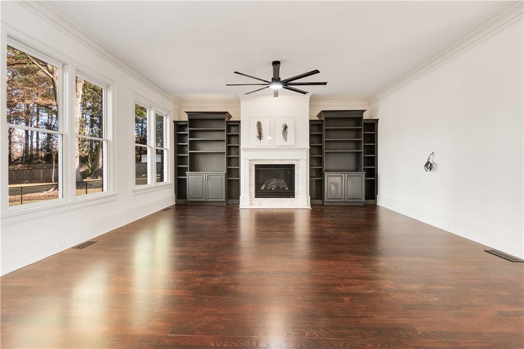 2589 Ashford Road Northeast Brookhaven, GA 30319 - Photo 13 of 60