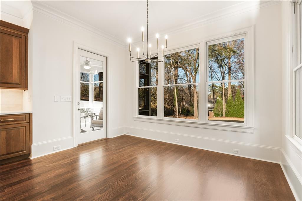 2589 Ashford Road Northeast Brookhaven, GA 30319 - Photo 15 of 60