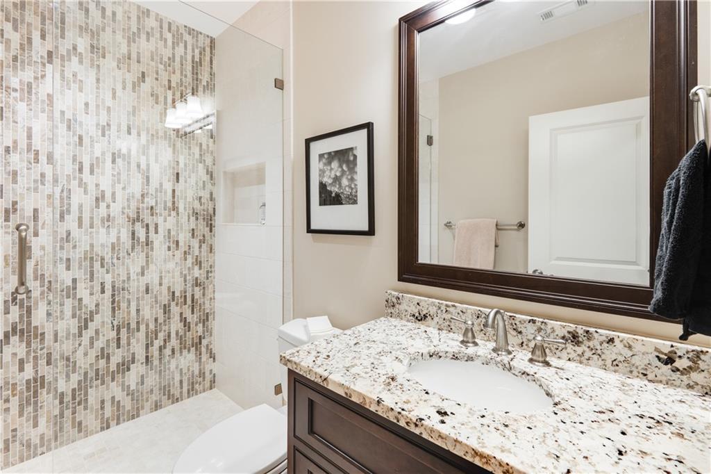 2589 Ashford Road Northeast Brookhaven, GA 30319 - Photo 25 of 60