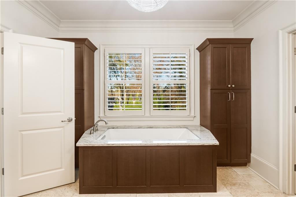 2589 Ashford Road Northeast Brookhaven, GA 30319 - Photo 40 of 60