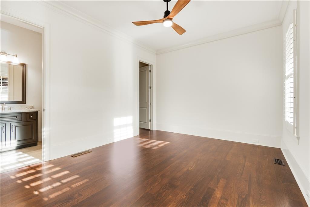 2589 Ashford Road Northeast Brookhaven, GA 30319 - Photo 10 of 60