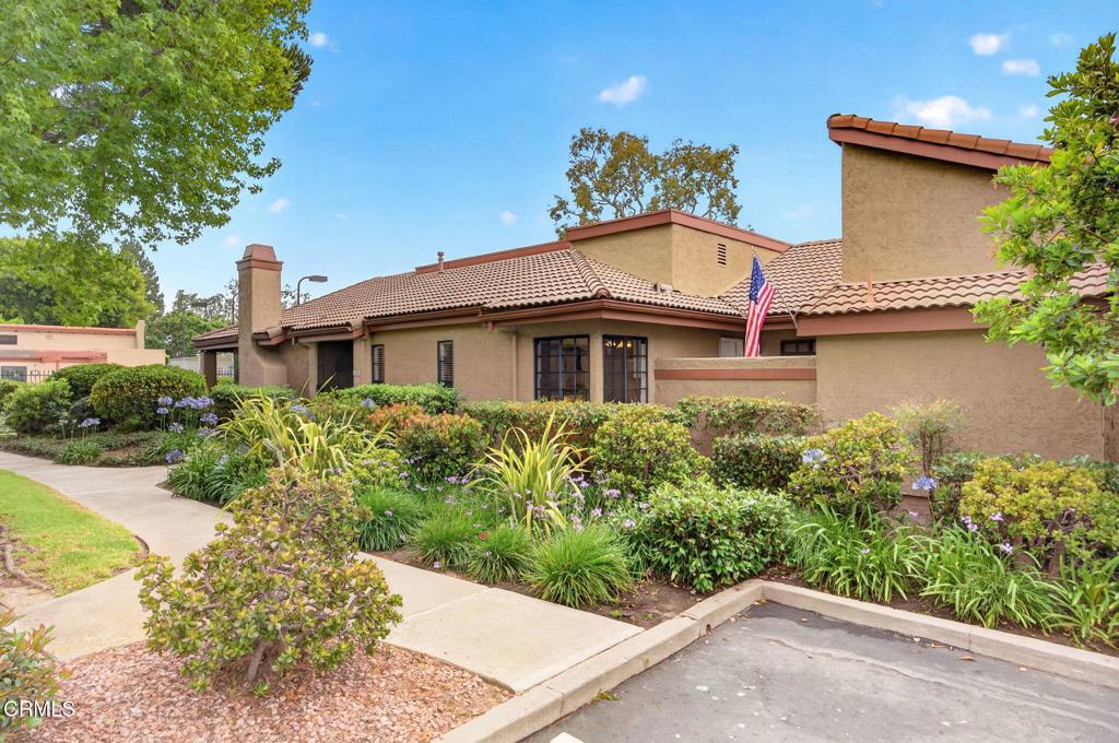 3720 Via Pacifica Walk Oxnard, CA 93035 - Photo 3 of 37 40-web-or-mls-Upmarket Media-3720ViaP112