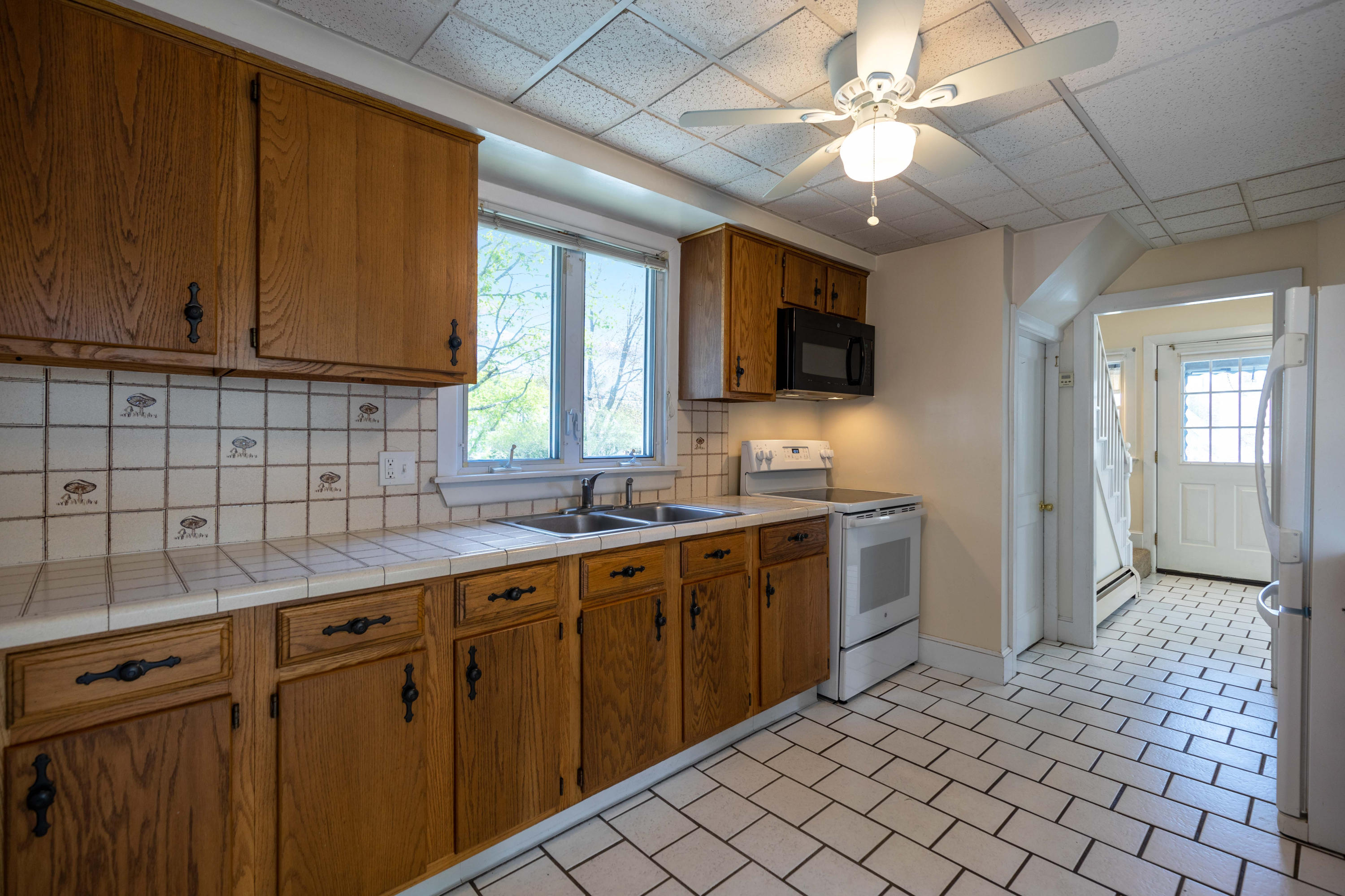 46 Inverness Street Portland, ME 04103 - Photo 3 of 43 46InvernessPortland_15