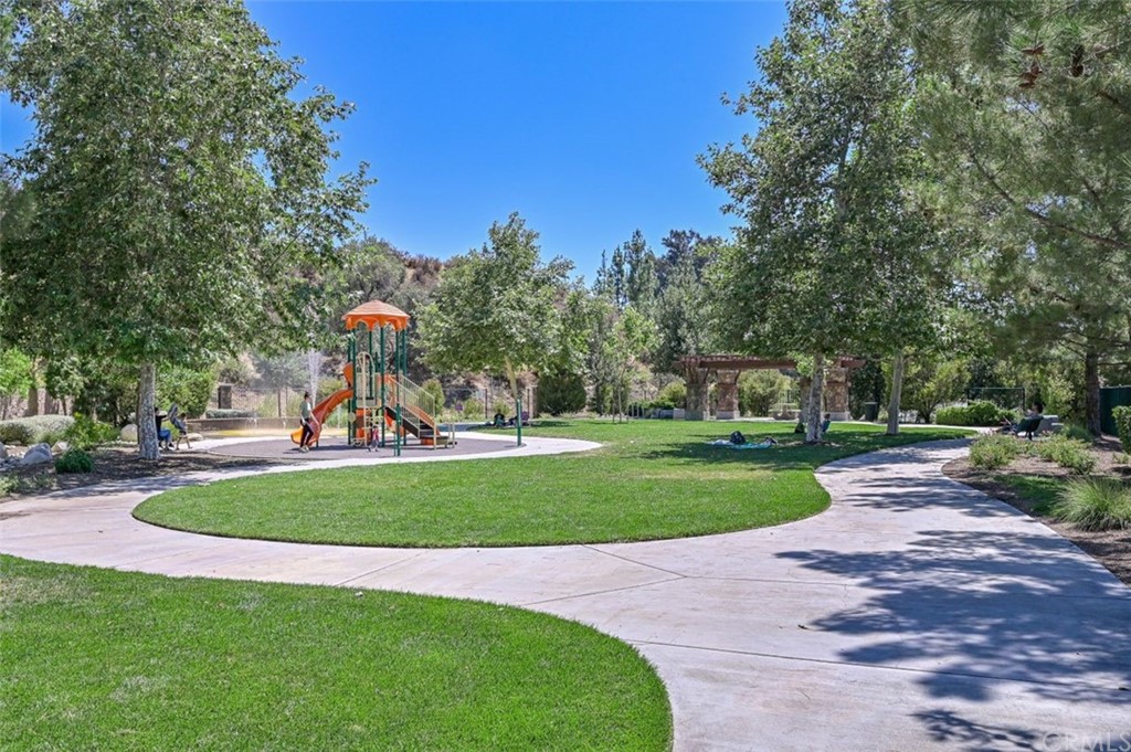 33915 Pinehurst Drive Yucaipa, CA 92399 - Photo 31 of 33 a view of a park