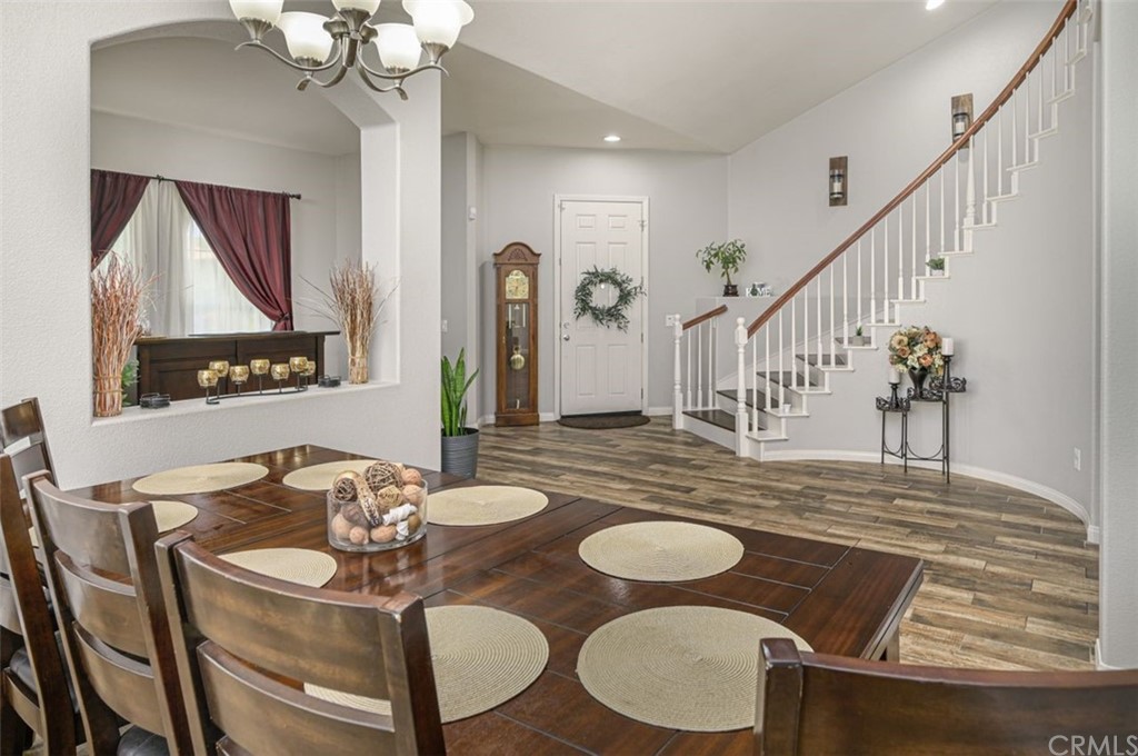33915 Pinehurst Drive Yucaipa, CA 92399 - Photo 7 of 33 a view of a dining room with furniture