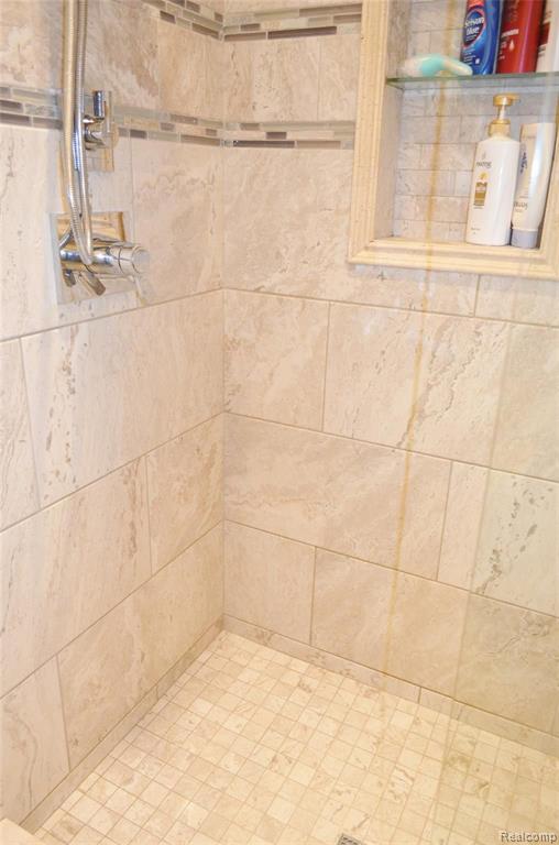 29602 Middlebelt Road, Unit 2801 Farmington Hills, MI 48334 - Photo 25 of 42