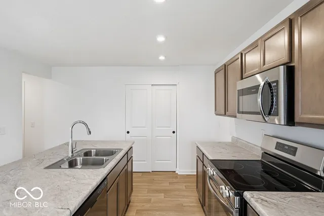 $257,999 | 2015 Black Oak Drive, Shelbyville, IN 46176