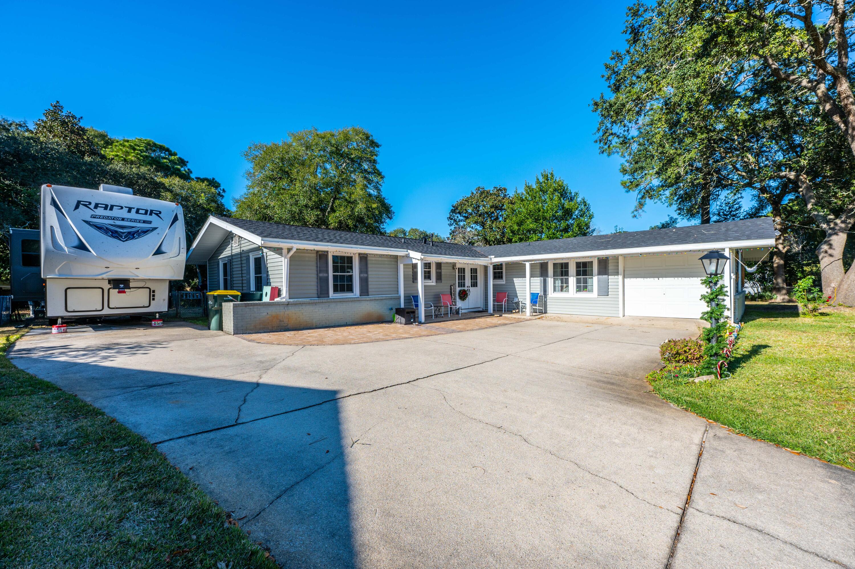 136 Ferry Rd Exterior-1