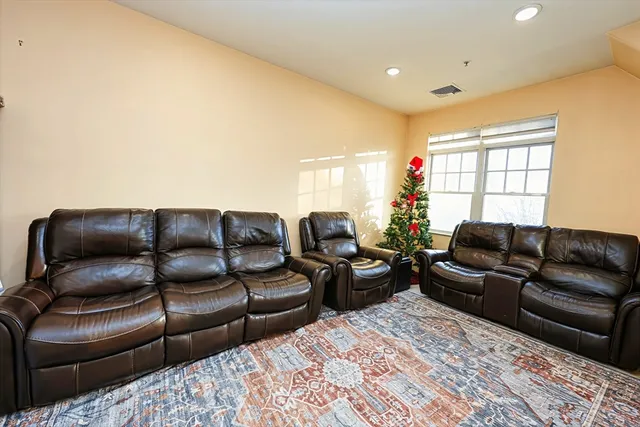 $2,800 | 614 Pond Street, Unit 1411, Braintree, MA 02184