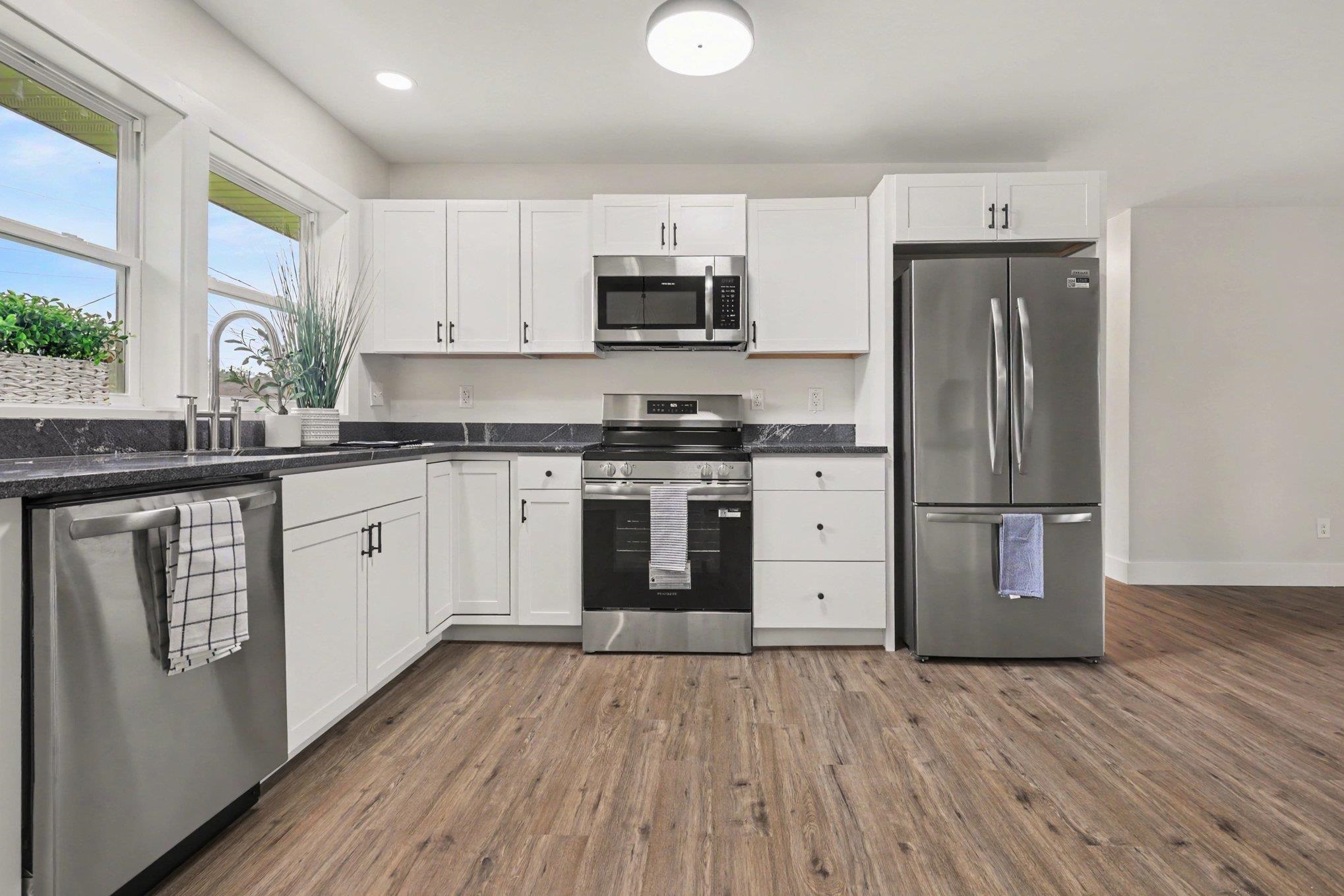 88 Juniper Place Georgetown, SC 29440 - Photo 3 of 41 Gallery Image 3