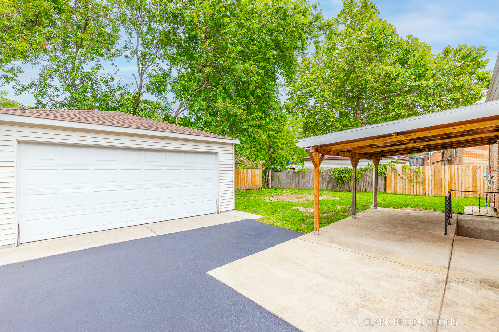185 Oxford Road Bolingbrook, IL 60440 - Photo 4 of 29