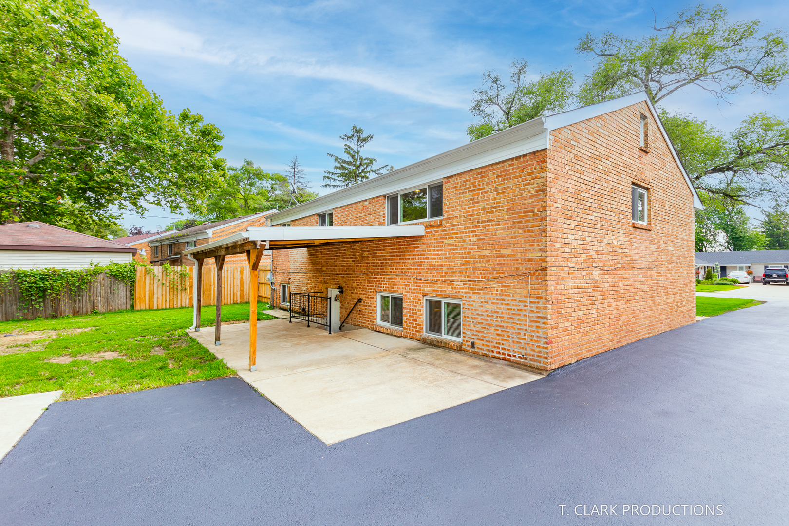 185 Oxford Road Bolingbrook, IL 60440 - Photo 6 of 29