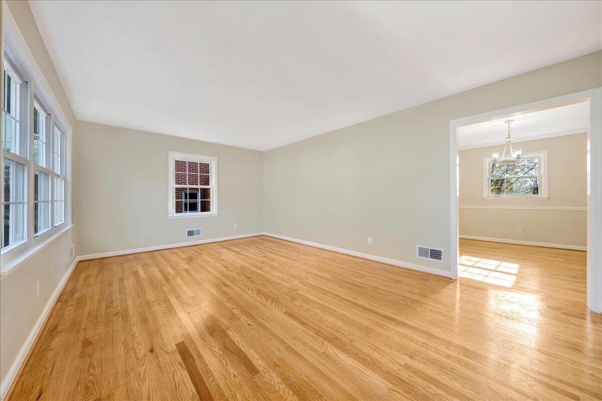 2460 Tillett Road Southwest Roanoke, VA 24015 - Photo 6 of 30 03-MIB07116