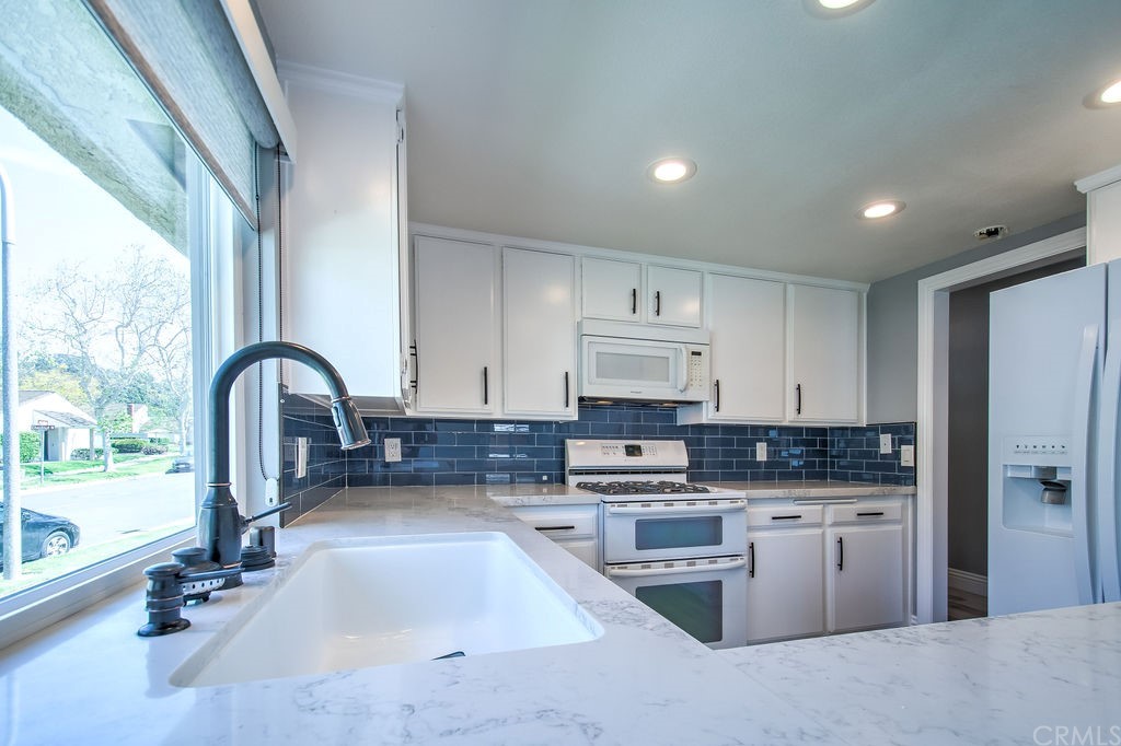 17241 Chestnut Irvine, CA 92612 - Photo 19 of 66