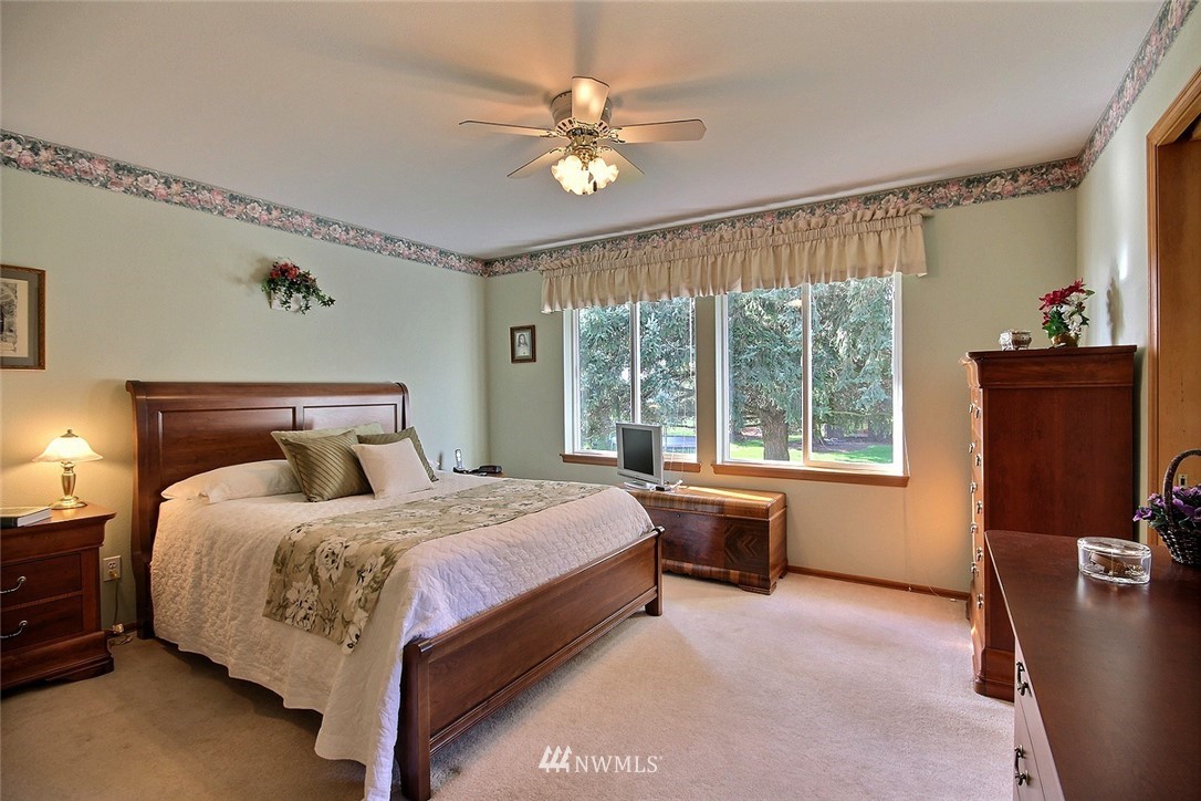 2115 Jones Avenue Northeast Renton, WA 98056 - Photo 15 of 25 Gallery Image 15
