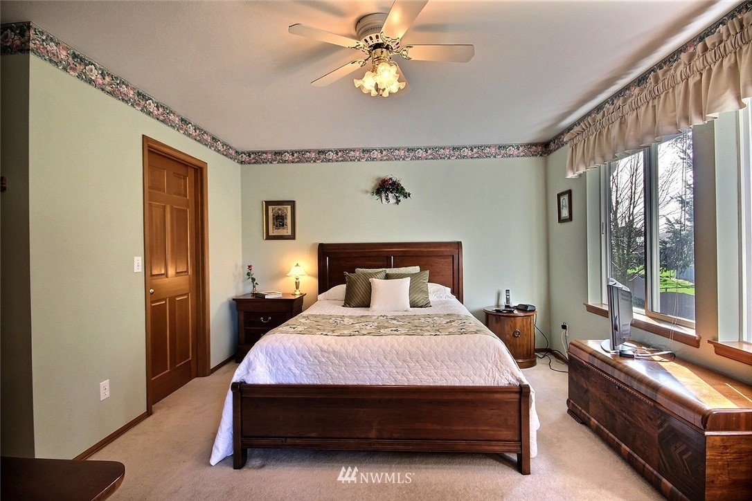 2115 Jones Avenue Northeast Renton, WA 98056 - Photo 16 of 25 Gallery Image 16