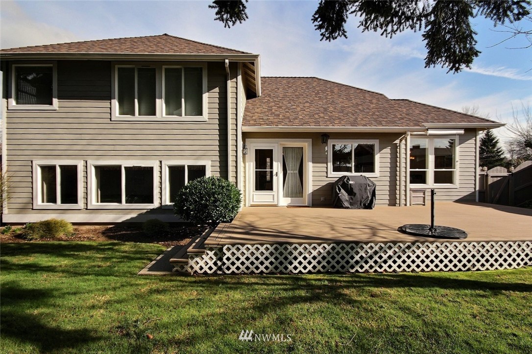 2115 Jones Avenue Northeast Renton, WA 98056 - Photo 22 of 25 Gallery Image 22