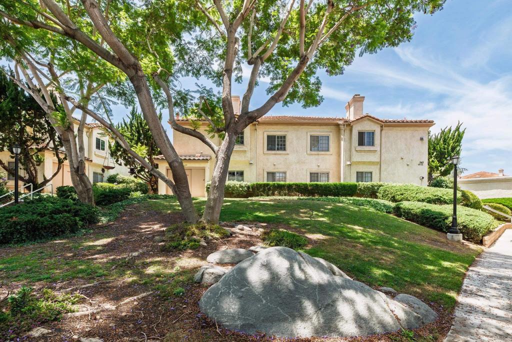 740 Breeze Hill Road, Unit 170 Vista, CA 92081 - Photo 27 of 28
