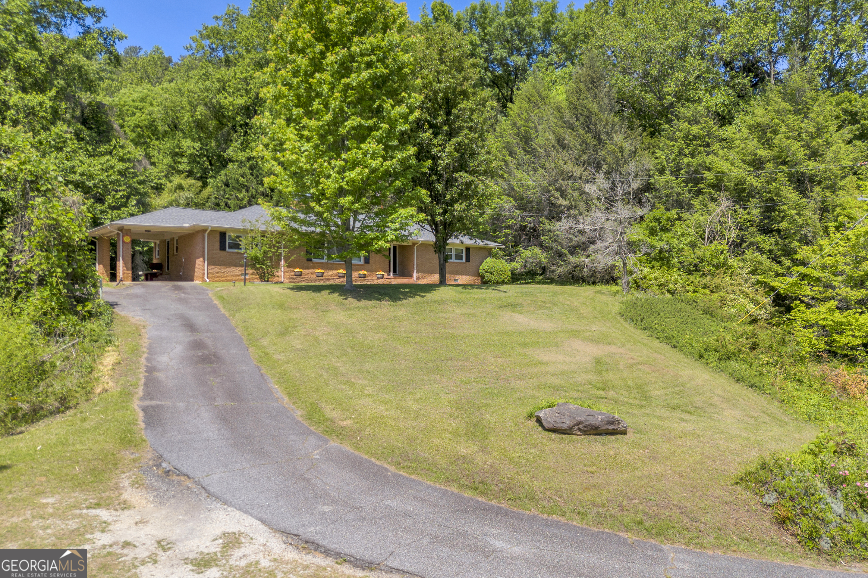 1973 Falls Road Toccoa, GA 30577 - Photo 16 of 55