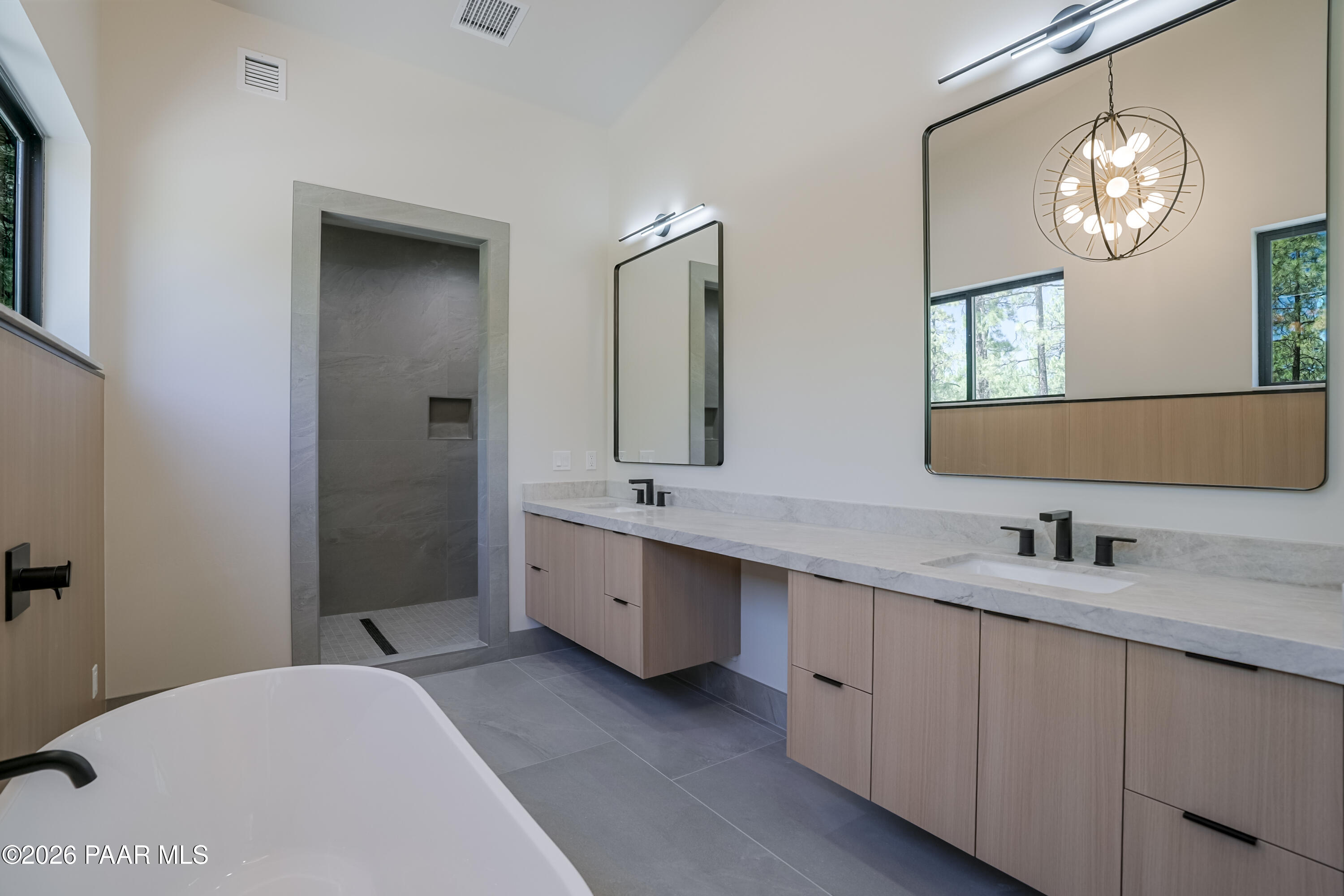 1147 East Timber Ridge Road Prescott, AZ 86303 - Photo 20 of 36 Primary Bathroom