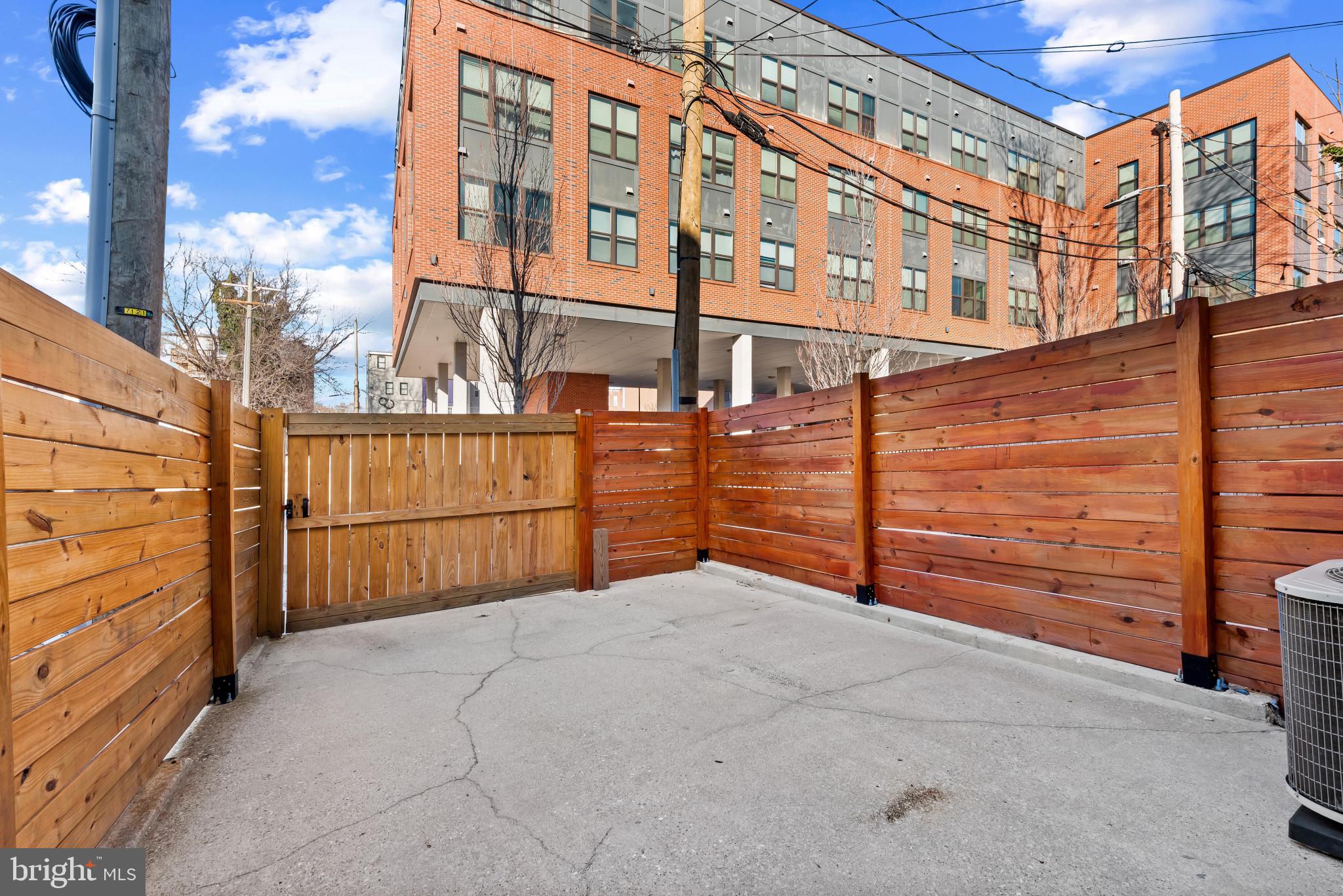 412 East Lanvale Street Baltimore, MD 21202 - Photo 27 of 28 Private outdoor space with modern surroundings.