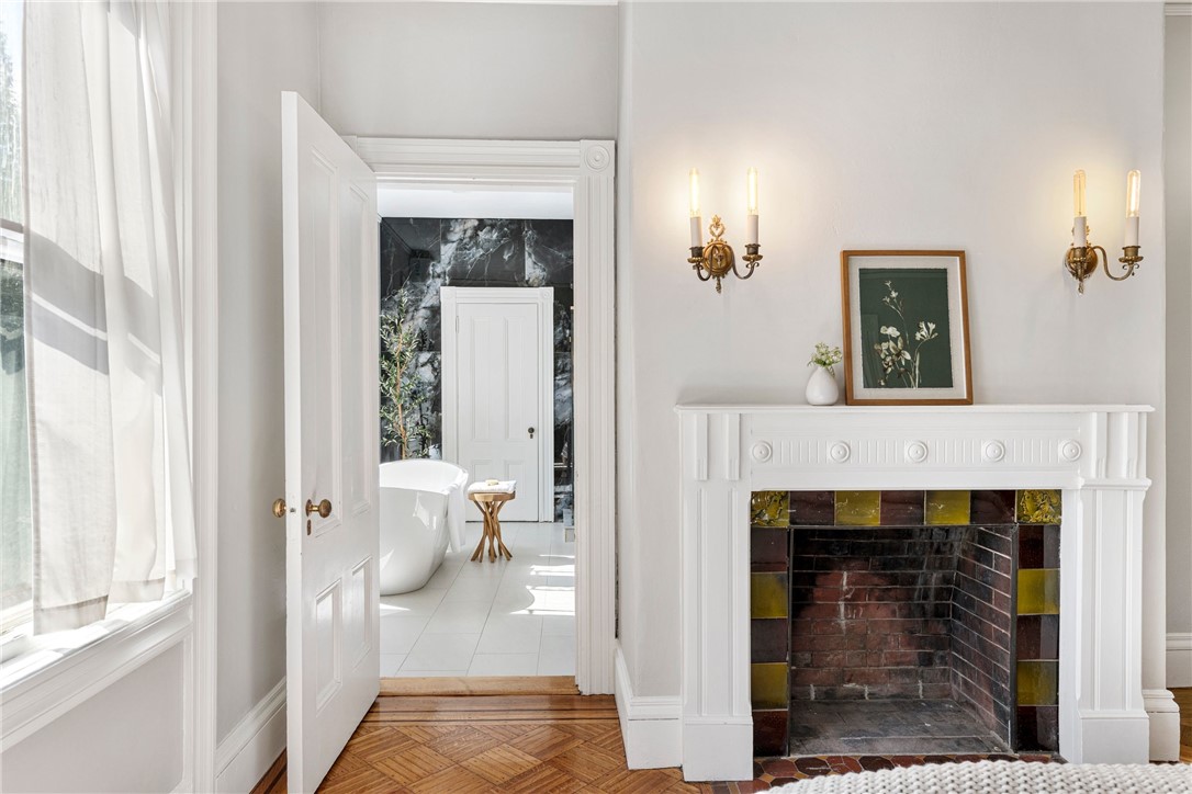 164 Prospect Street Providence, RI 02906 - Photo 23 of 48 Main Unit Primary Bedroom