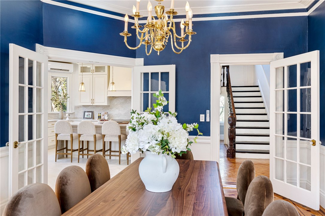 164 Prospect Street Providence, RI 02906 - Photo 9 of 48 Gracious & Spacious Formal Dining Room