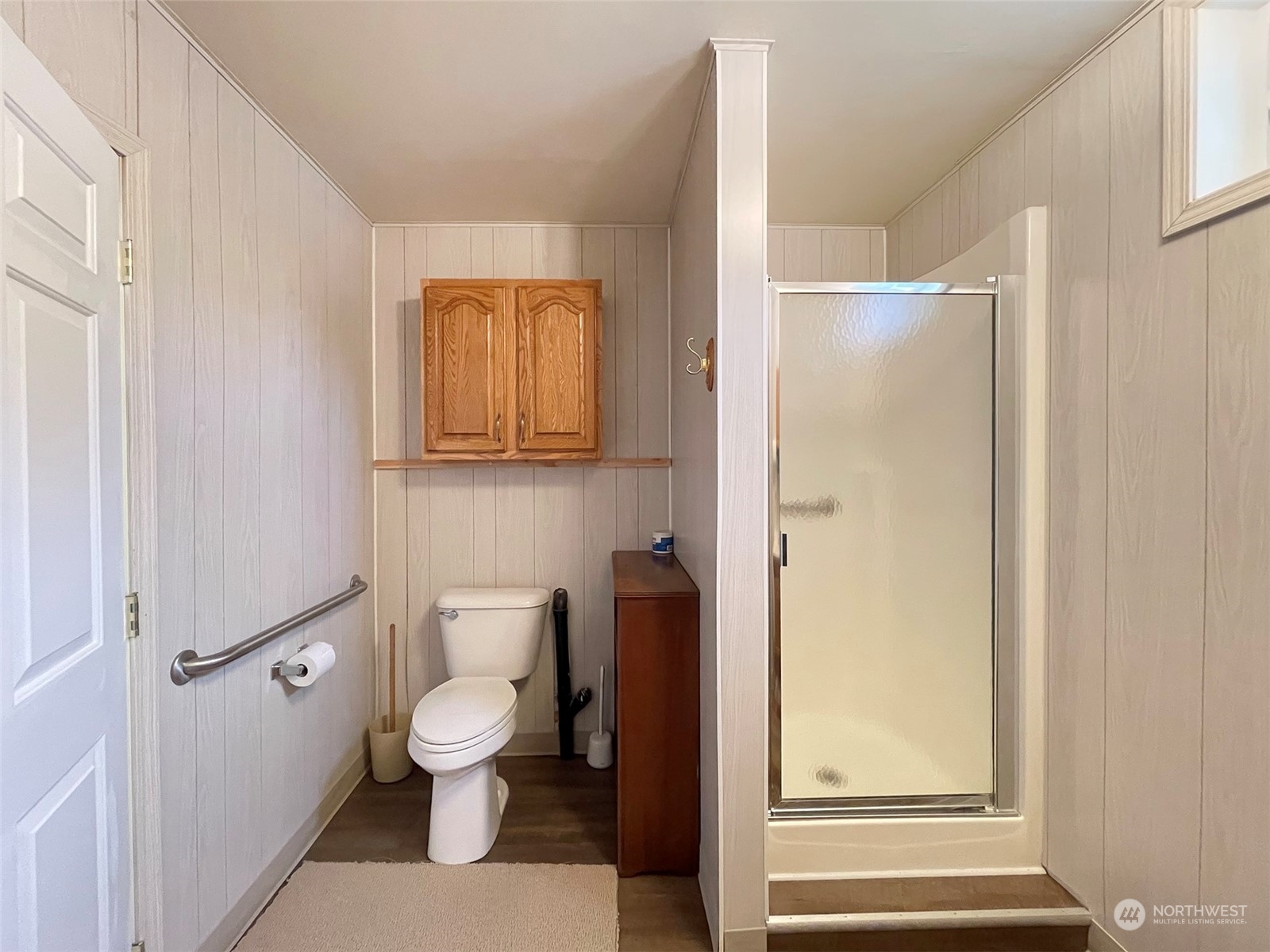 61 Sunny Dell Lane Sequim, WA 98382 - Photo 37 of 40 a bathroom with a toilet and a shower