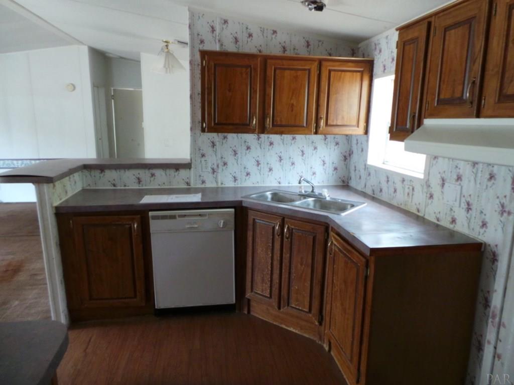 4448 Skylark Road Milton, FL 32583 - Photo 11 of 25 Gallery Image 11