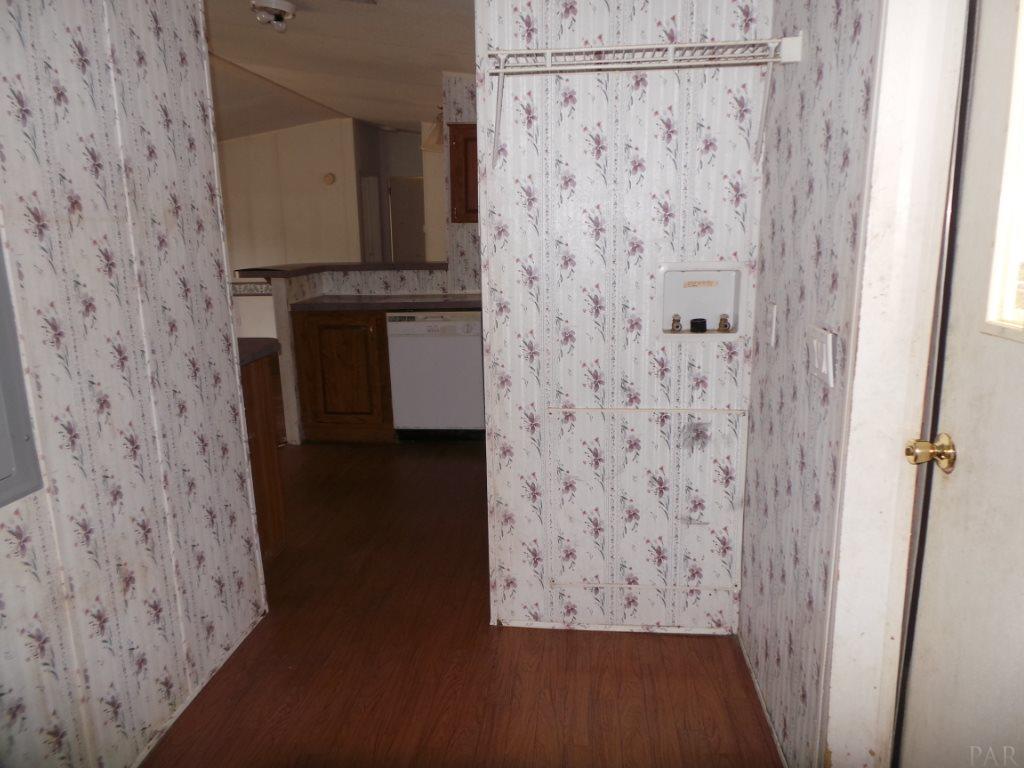 4448 Skylark Road Milton, FL 32583 - Photo 14 of 25 Gallery Image 14