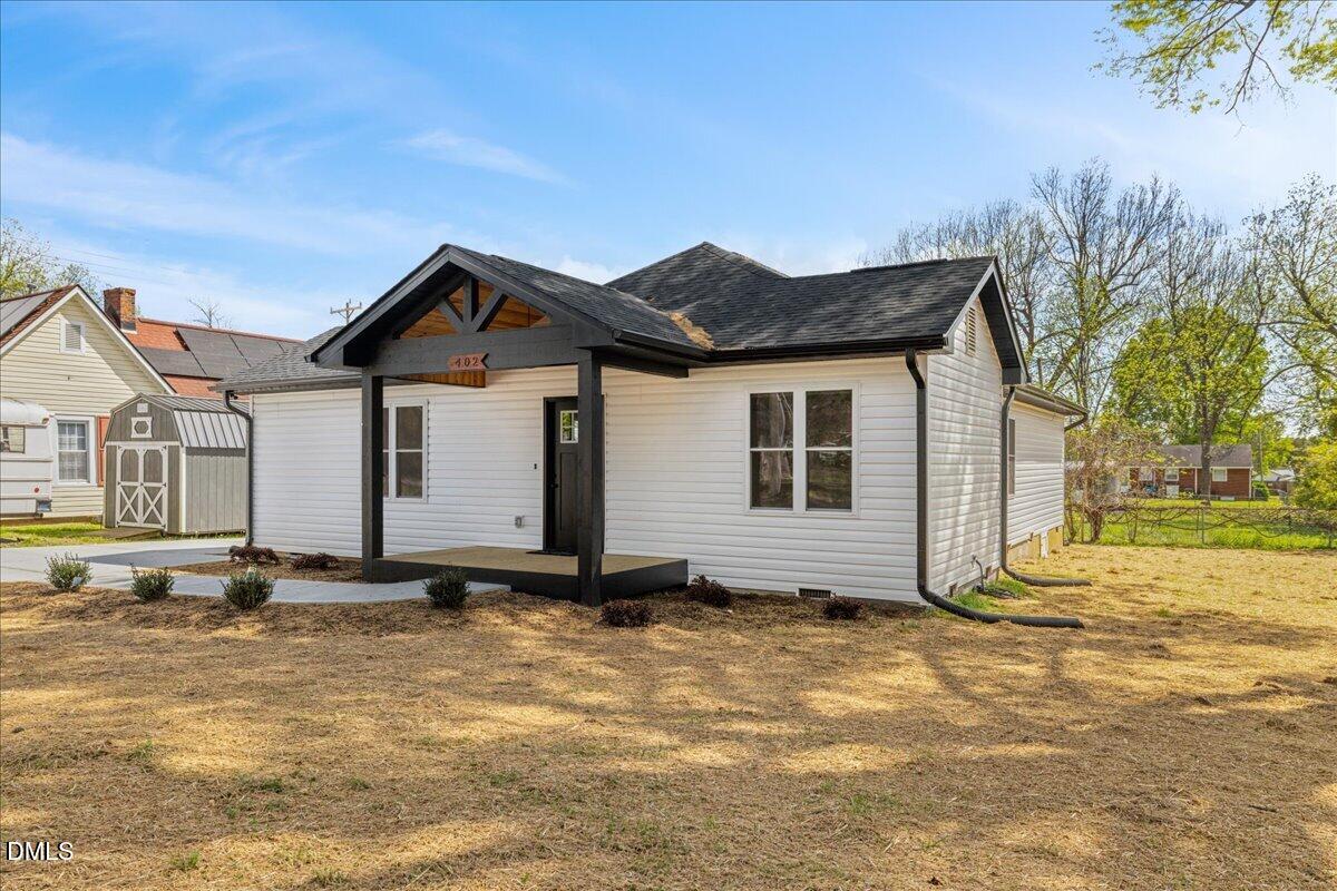 402 Poplar Street Graham, NC 27253 - Photo 4 of 48 06-402 Poplar St