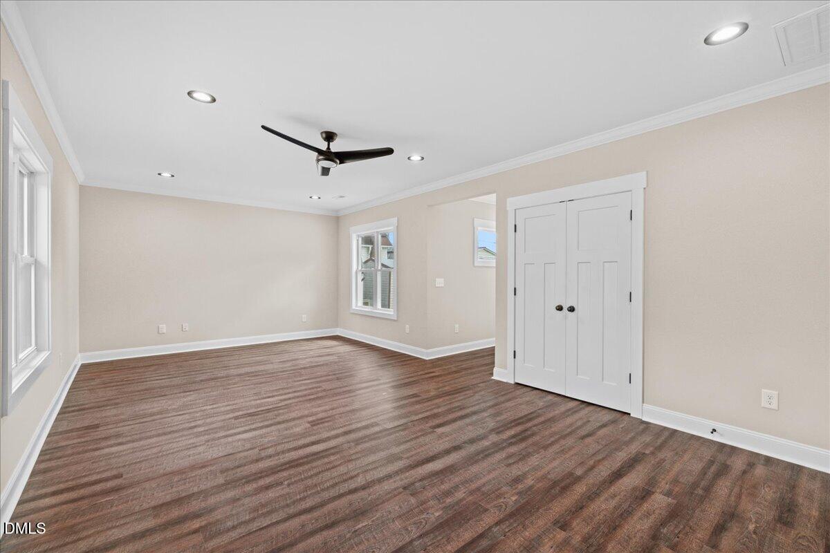 402 Poplar Street Graham, NC 27253 - Photo 7 of 48 09-402 Poplar St