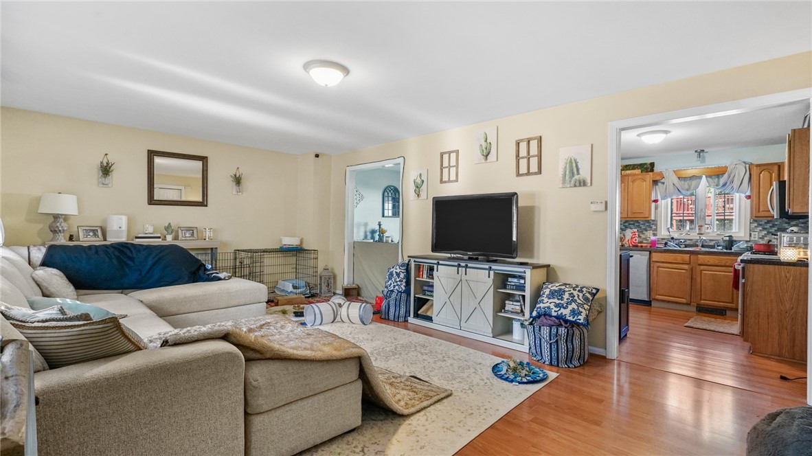 56 Benjamin Street Fall River, MA 02724 - Photo 4 of 25