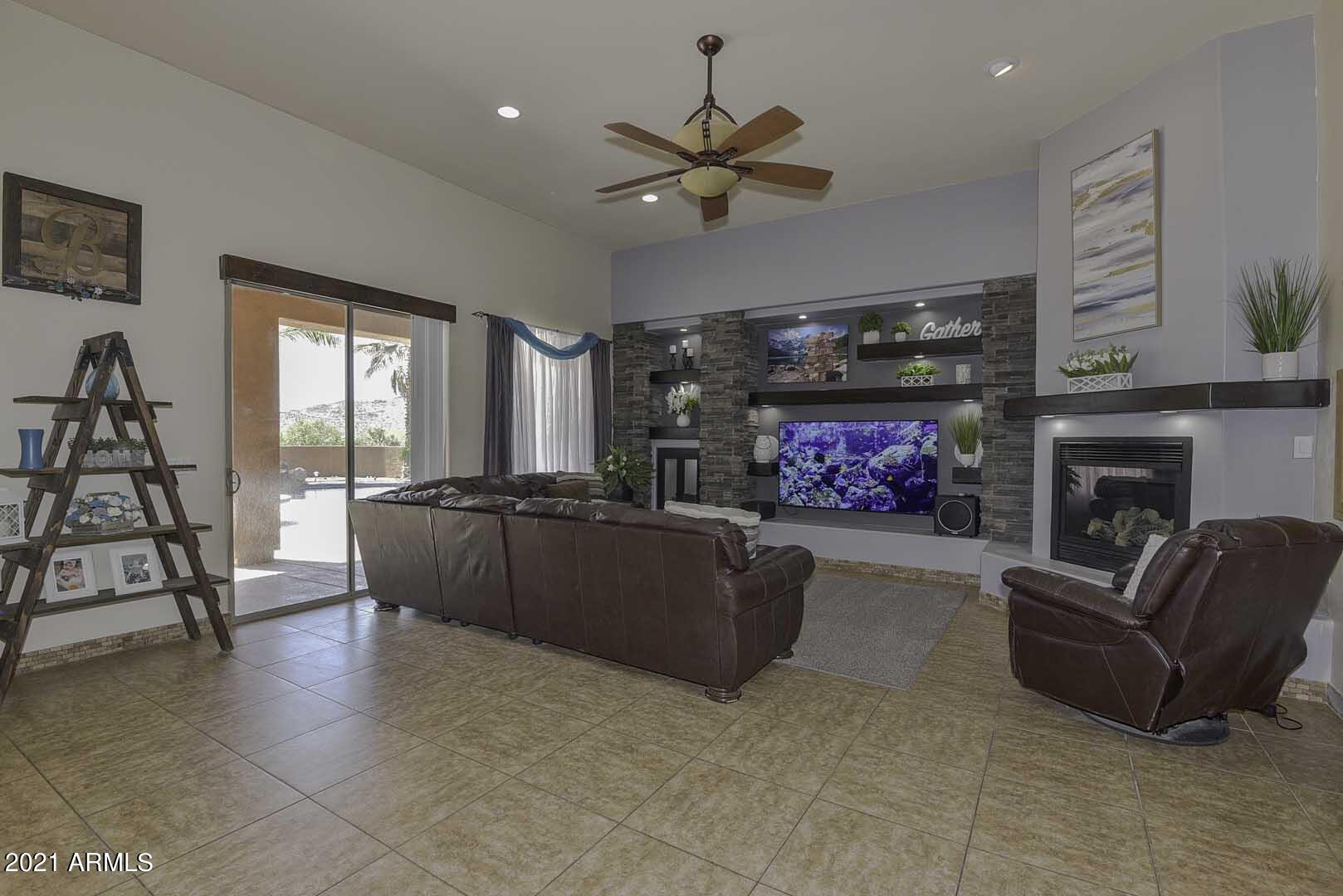 2415 West Tanya Road Phoenix, AZ 85086 - Photo 17 of 55 Great Room