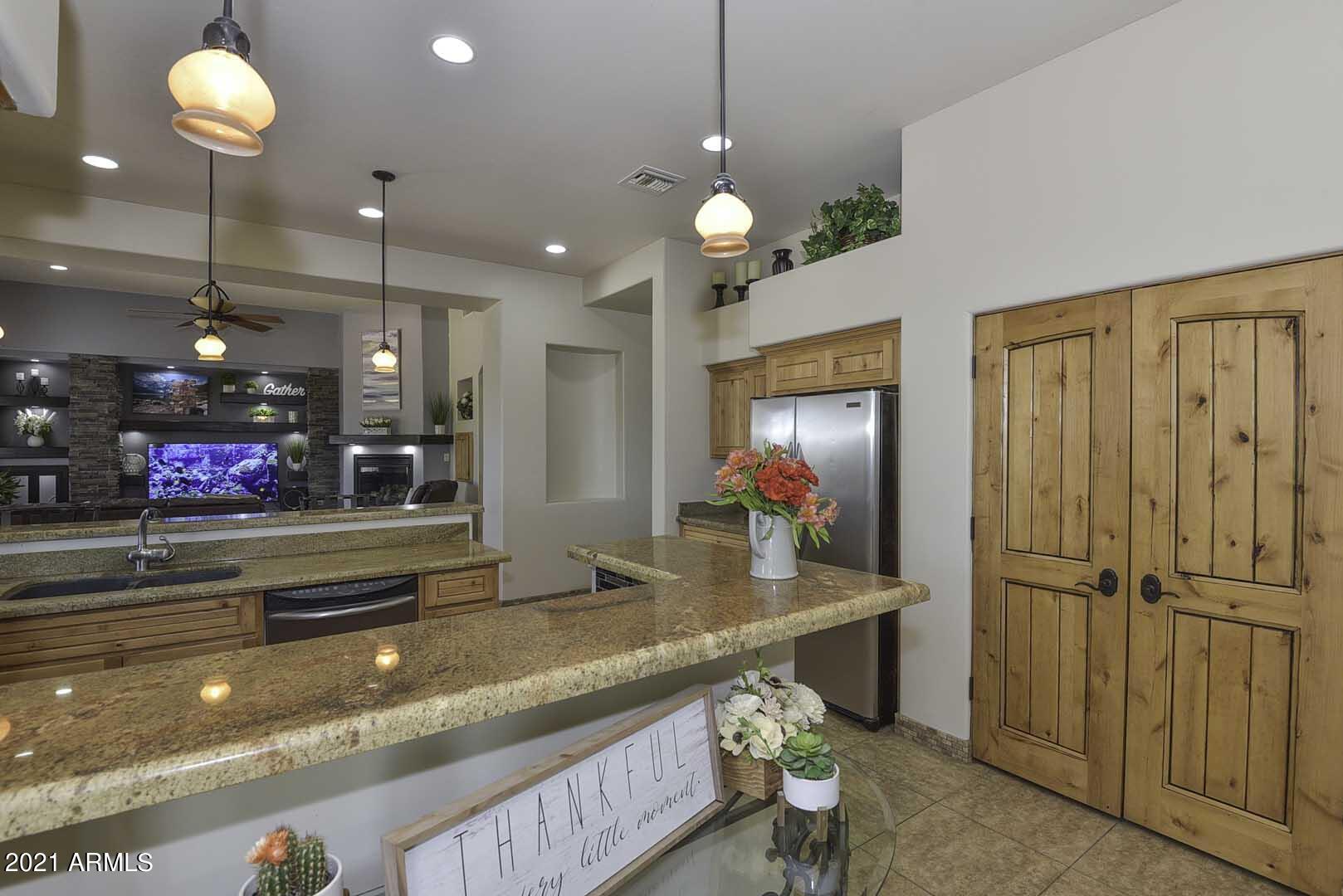 2415 West Tanya Road Phoenix, AZ 85086 - Photo 26 of 55 Breakfast Bar